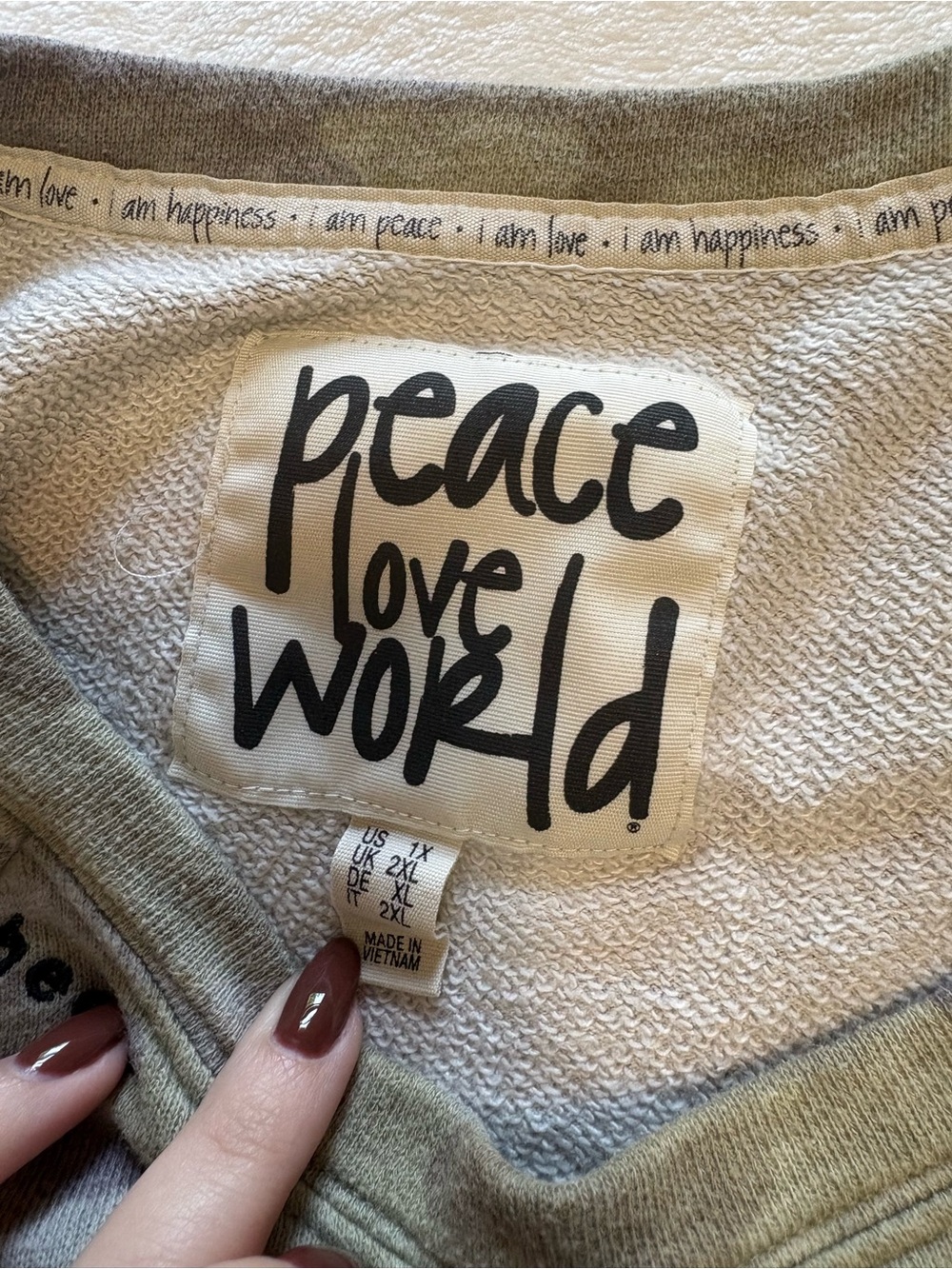 PEACE LOVE WORLD CAMO CREWNECK - Picture 2 of 5